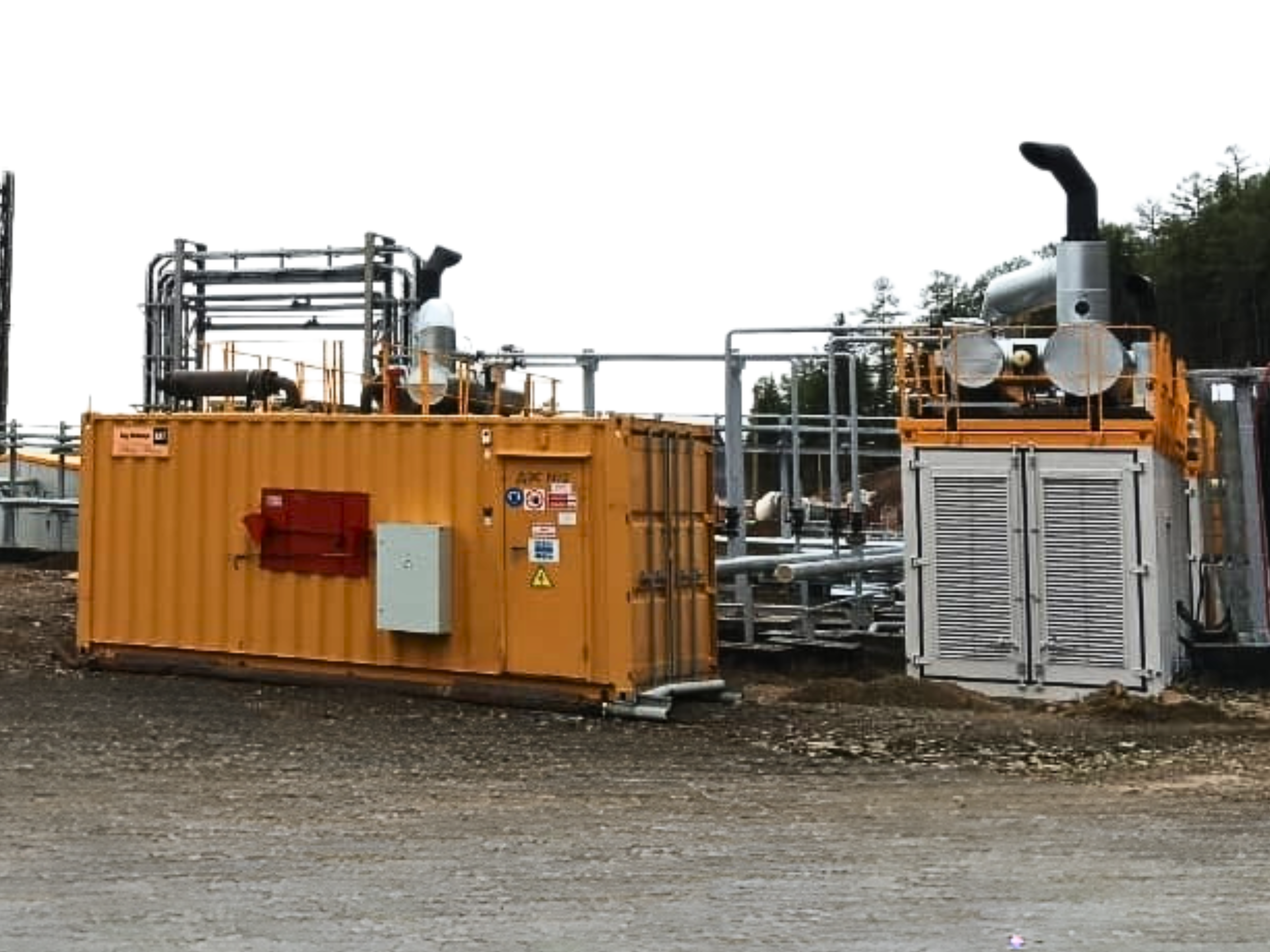 Поставка трех ДЭС Yuchai единичной мощностью 500 кВт, РУНН 0,4 кВ с ТП и ЗРУ 6,3 кВ, пиковой котльной 1,1 МВт с комплектом ЗИП, ШМР, ПНР